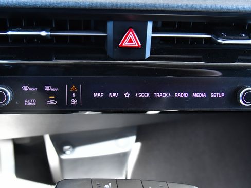 Used 2024 Kia EV6 Light image 25