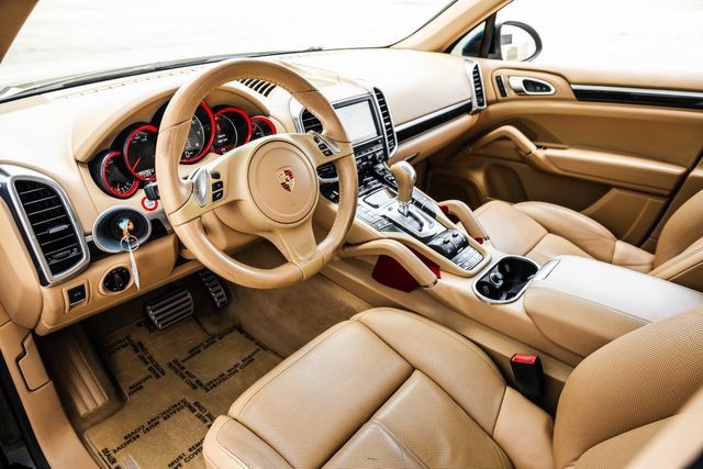 Used 2014 Porsche Cayenne S AWD/4WD image 2