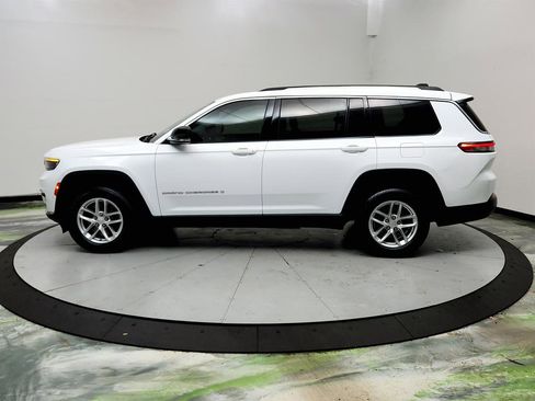 Used 2021 Jeep Grand Cherokee L Laredo w/ Luxury Tech Group I AWD/4WD image 8