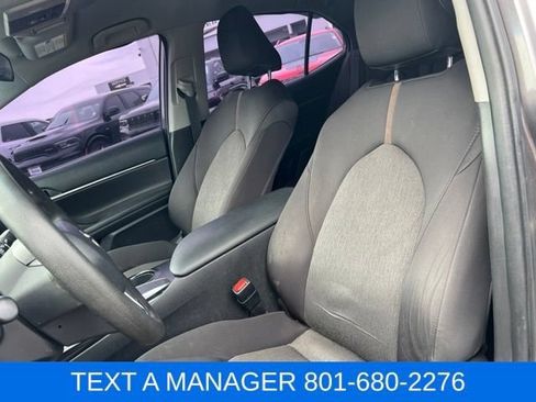 Used 2020 Toyota Camry LE FWD image 15