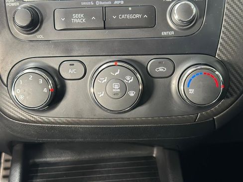 Used 2015 Kia Forte Koup SX w/ SX Premium Package image 19