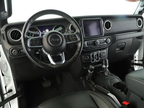 Used 2022 Jeep Wrangler Unlimited Sahara w/ LED Lighting Group AWD/4WD image 2