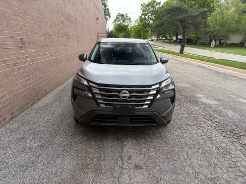 Used 2024 Nissan Rogue SV AWD/4WD image 8