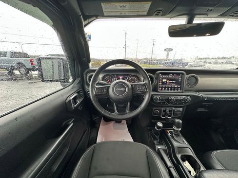 Used 2021 Jeep Wrangler Unlimited Sport image 16