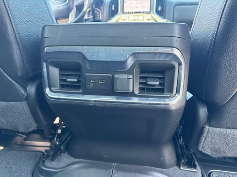 Certified 2022 GMC Sierra 2500 Denali w/ Denali Black Diamond Edition AWD/4WD image 21