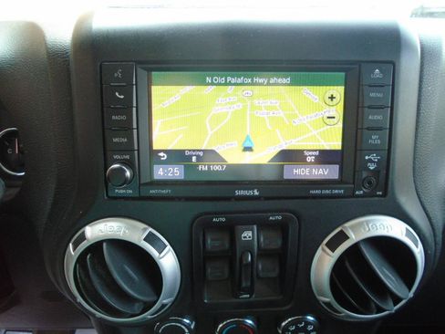 Used 2014 Jeep Wrangler Unlimited Rubicon AWD/4WD image 15