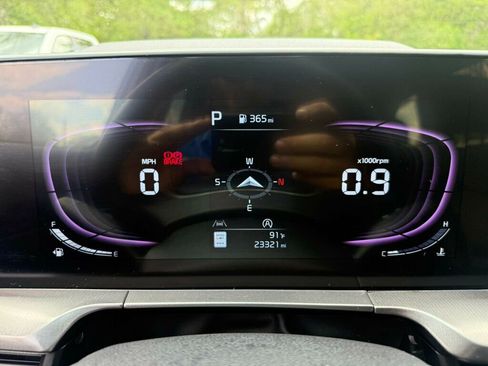 Used 2025 Kia Telluride S FWD image 4