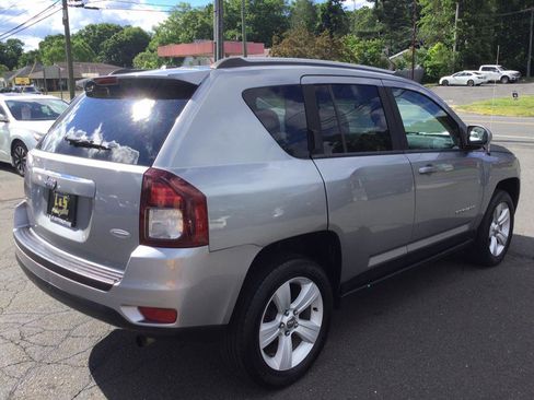 Used 2016 Jeep Compass Latitude image 5