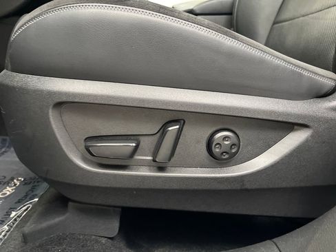 Used 2023 INFINITI QX50 Sensory w/ Accent Package FWD image 10
