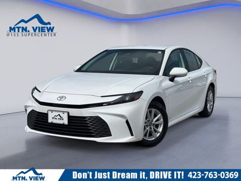 Used 2025 Toyota Camry LE FWD image 1