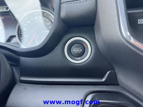 Used 2021 RAM 1500 Laramie w/ Sport Appearance Package image 9