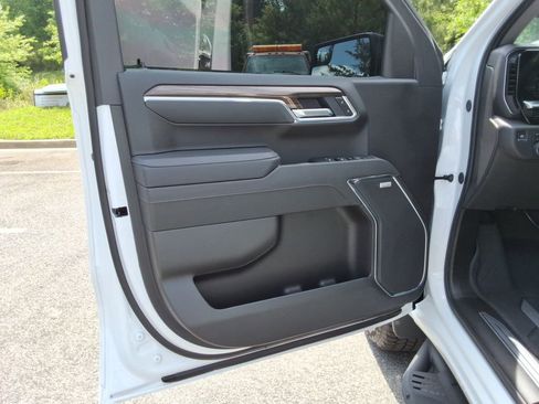 Certified 2025 Chevrolet Silverado 1500 LT Trail Boss w/ Convenience Package II AWD/4WD image 23