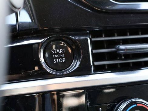 Certified 2025 Nissan Pathfinder SV FWD image 23