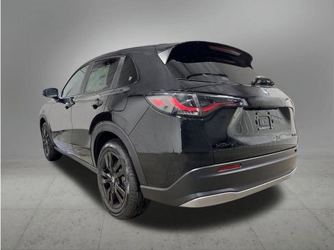 New 2026 Honda HR-V Sport image 3