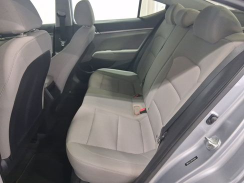 Used 2017 Hyundai Elantra SE FWD image 15