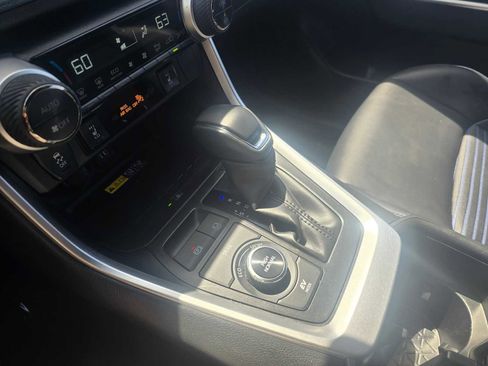 Used 2023 Toyota RAV4 XSE AWD/4WD image 33