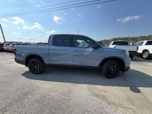New 2026 Honda Ridgeline Black Edition image 3