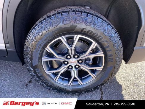 New 2026 GMC Acadia AT4 w/ Luxury Package image 36