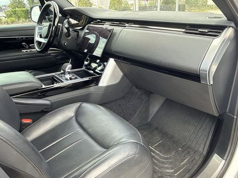 Used 2023 Land Rover Range Rover Long Wheelbase SE image 14