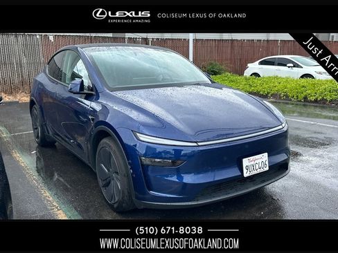 Used 2026 Tesla Model Y 2WD image 1