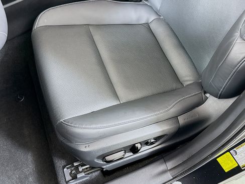 Used 2023 Lexus UX 250h AWD w/ Premium Package image 20