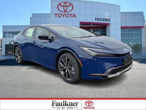 New 2026 Toyota Prius LE image 1