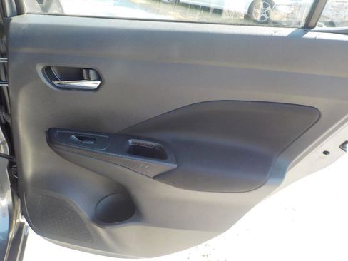 Used 2021 Nissan Versa SV image 24