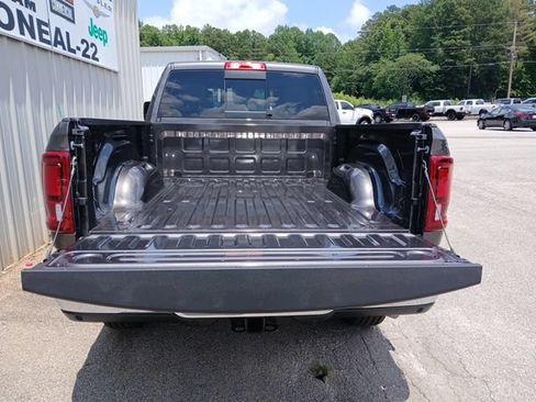 New 2026 RAM 2500 Laramie AWD/4WD image 7