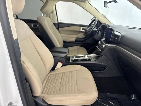 Used 2020 Ford Explorer XLT w/ Comfort Package AWD/4WD image 25
