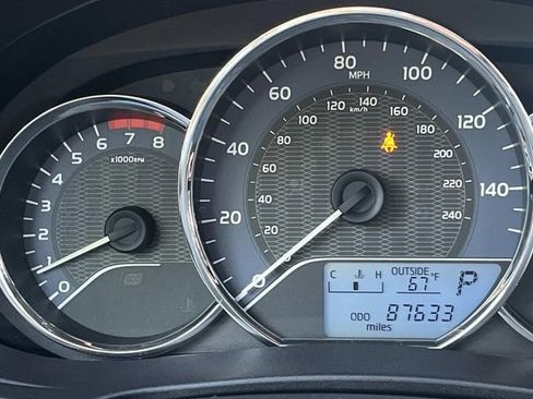Used 2014 Toyota Corolla LE FWD image 38