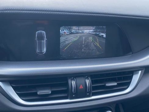 Used 2023 Alfa Romeo Stelvio Veloce image 27