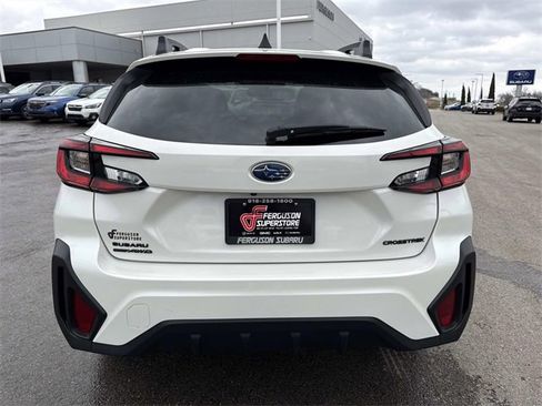 Used 2026 Subaru Crosstrek 2.0i Premium image 4