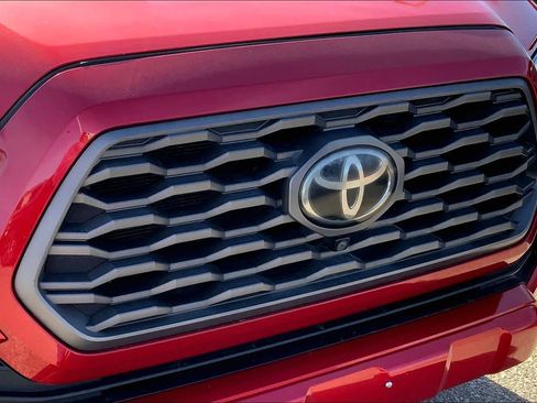 Used 2021 Toyota Tacoma TRD Sport w/ TRD Premium Sport Package image 28