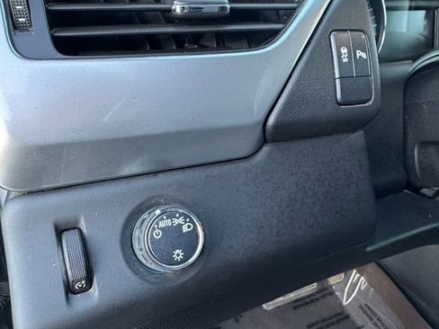 Used 2019 Chevrolet Suburban LS image 6