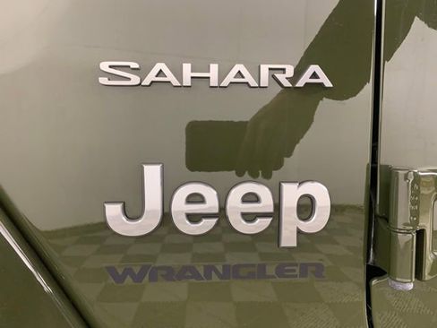 Used 2023 Jeep Wrangler Sahara image 37