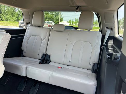 Used 2023 Ford Expedition Platinum AWD/4WD image 37