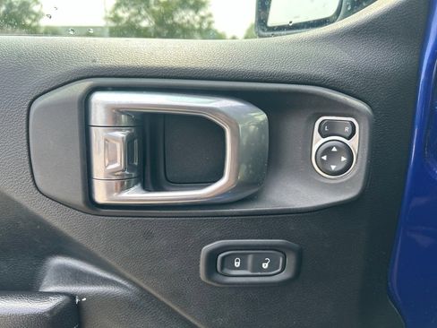 Used 2020 Jeep Wrangler Unlimited Sport AWD/4WD image 16