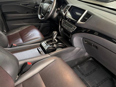 Used 2019 Honda Ridgeline Black Edition image 32