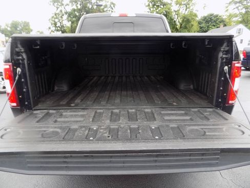 Used 2018 Ford F150 XLT w/ Equipment Group 302A Luxury AWD/4WD image 15