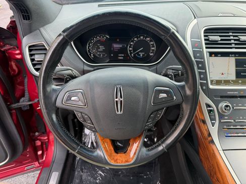 Used 2016 Lincoln MKX Reserve w/ Technology Package AWD/4WD image 27