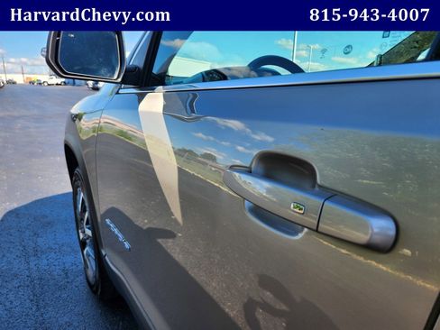 Used 2023 GMC Acadia SLE image 36