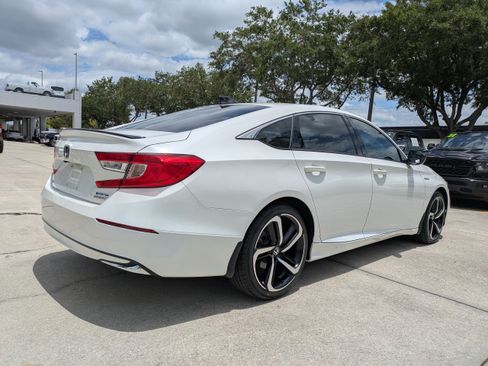 Used 2022 Honda Accord Sport image 4