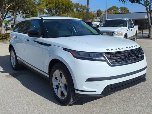 Used 2025 Land Rover Range Rover Velar S image 3