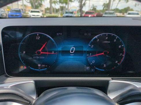 Used 2021 Mercedes-Benz GLB 250 4MATIC image 24