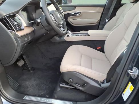 New 2026 Volvo XC90 B6 Plus image 13