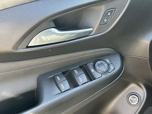 Used 2024 Buick Envista Sport Touring w/ Convenience I Package FWD image 15