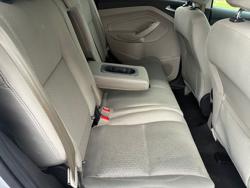Used 2017 Ford Escape SE w/ Equipment Group 201A FWD image 10