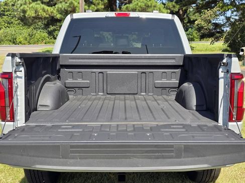 Used 2026 Ford F150 Lariat AWD/4WD image 46
