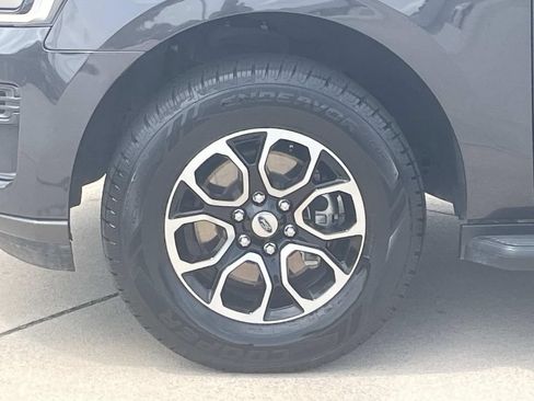 Used 2024 Ford Expedition Max XLT RWD image 7