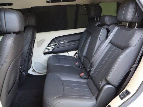 Used 2022 Land Rover Range Rover Long Wheelbase SE AWD/4WD image 11